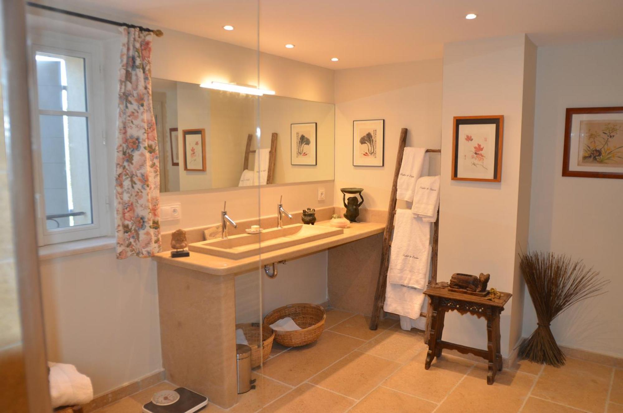 La Bastide Des Enqueses Hotel Lorgues Room photo